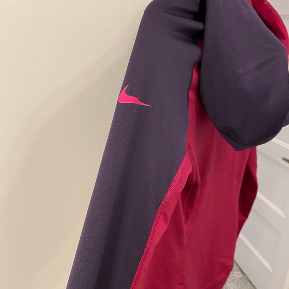 Nike Dri Fit Sweater with Hoodie - Picture 3 of 4